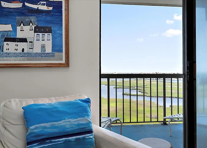 Holiday home Bay Princess-spacious With Beautiful Bay Views From 24'wide Covered Balcony!